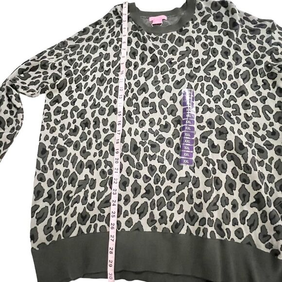 Isaac Mizrahi Lounge Grey Leopard Sweater XXL NWT - Picture 2 of 14